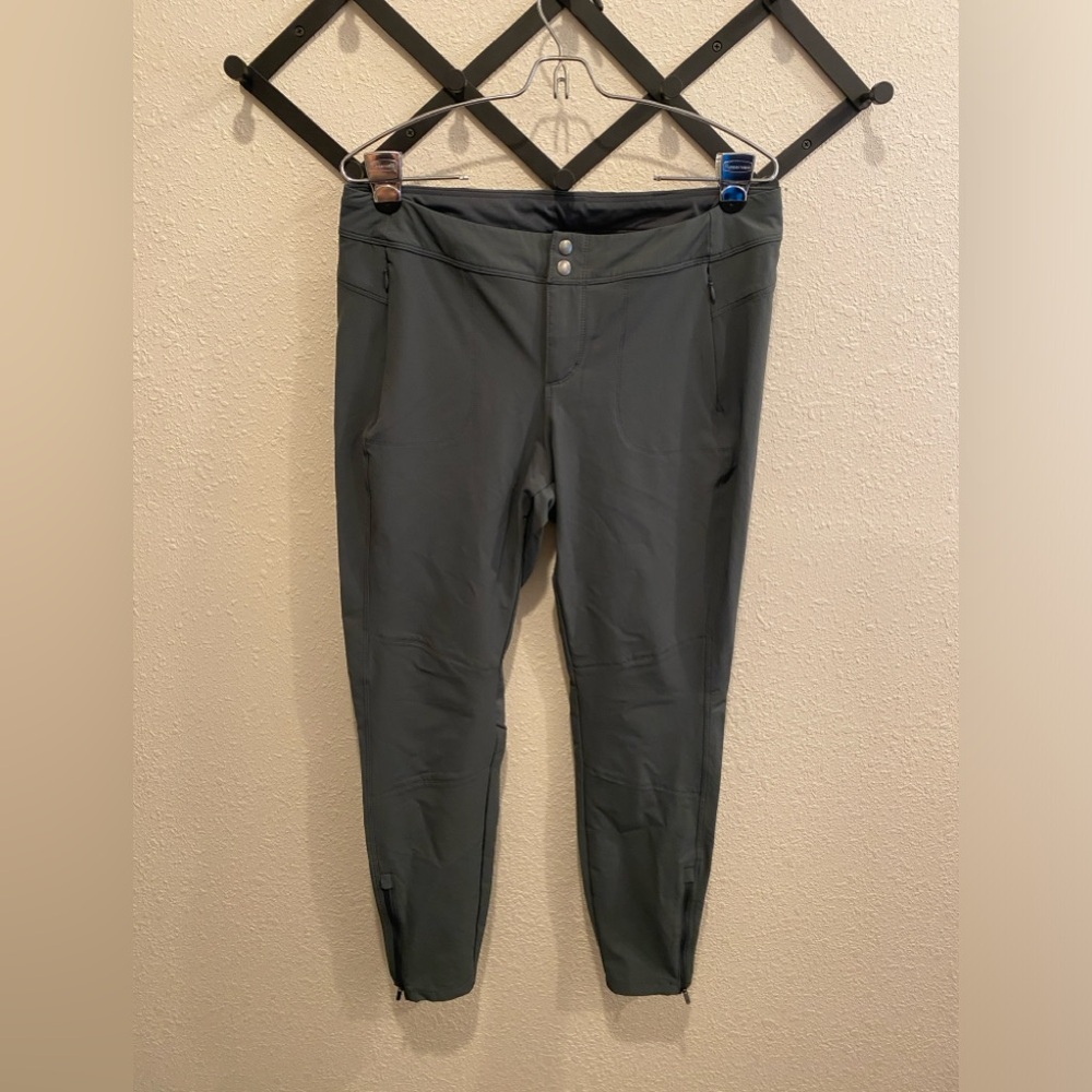 Kuhl Women's Skinny Pants in Charcoal Gray